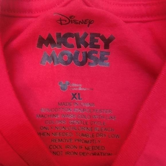 2/$20 Disney Mickey Mouse Red Holiday T Shirt XL - Picture 3 of 3
